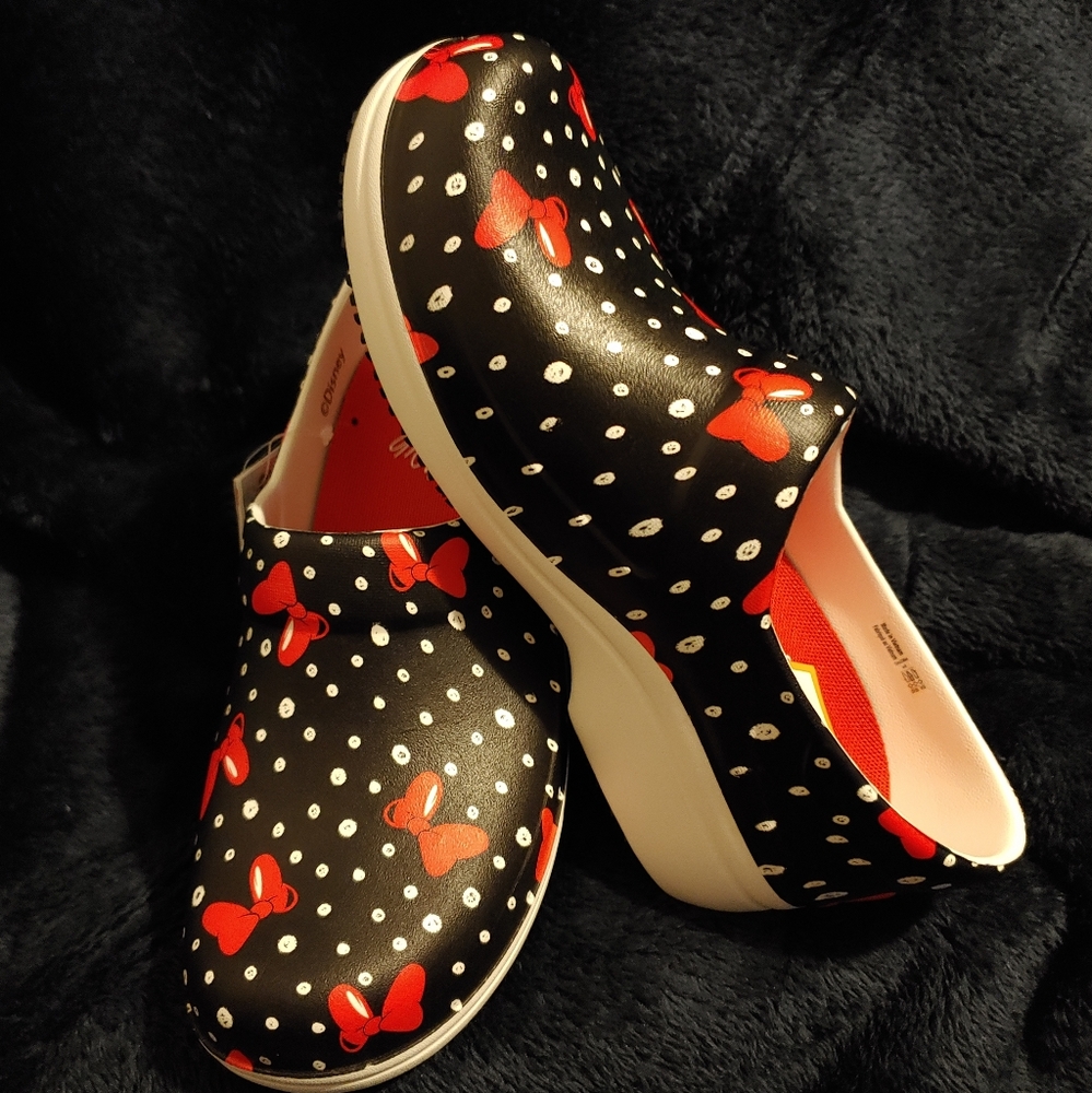 Mickey/Minnie Neria Clog (Size 8 Crocs)